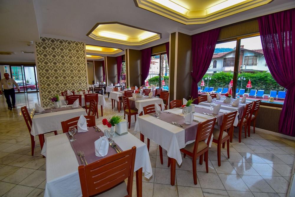 Juniper Hotel İçmeler Eksteriør billede